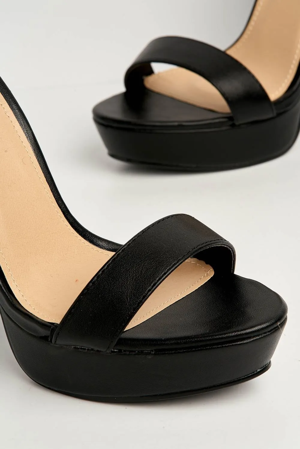 Azaria Ankle Strap Block Heel Platform Heeled Sandals in Black Matt