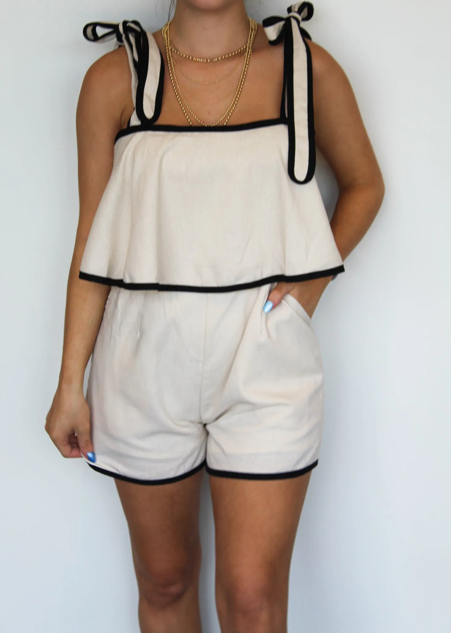 Contrast Tie Shoulder Romper