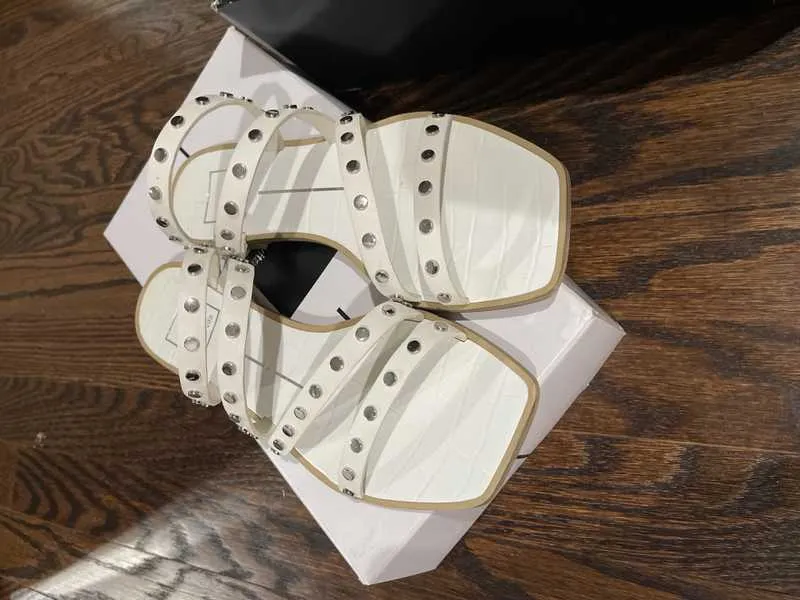 IZABEL STUDDED SANDALS OFF WHITE STELLA - re:vita