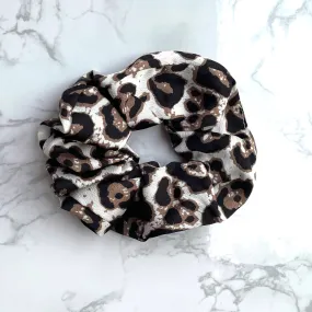 THE SCRUNCHIE - BEIGE LEOPARD