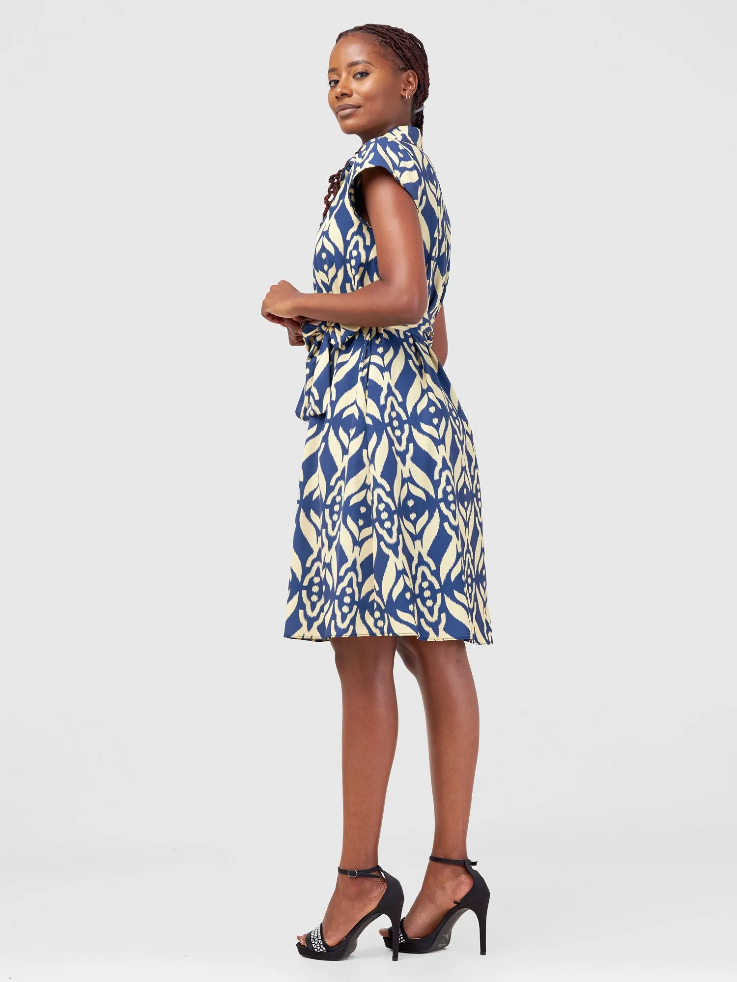 Vivo Zuri Cap Sleeve Knee Length Dress - Navy Ikat Print