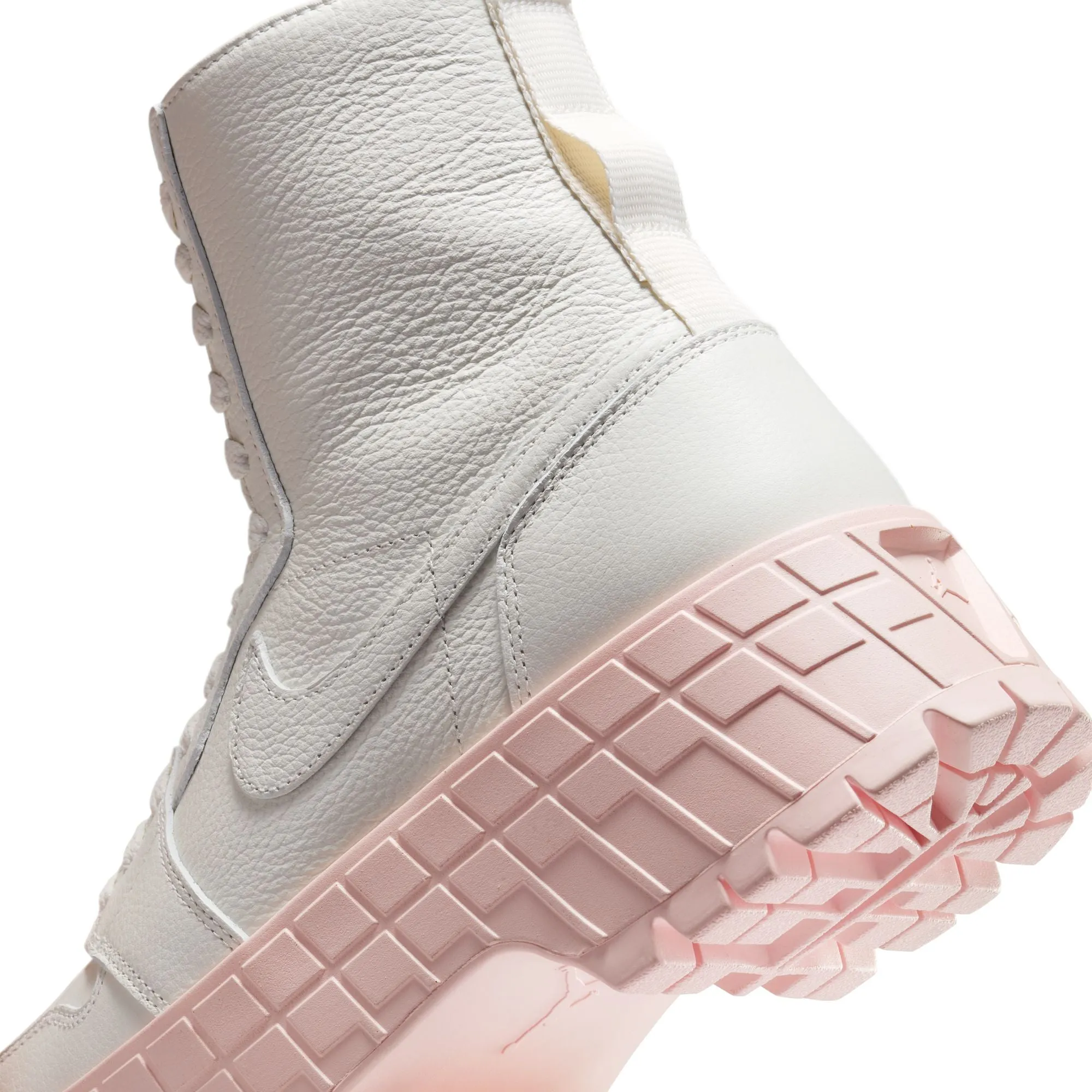 WMNS Air Jordan 1 Brooklyn (Sail/Sail/Legend Pink)